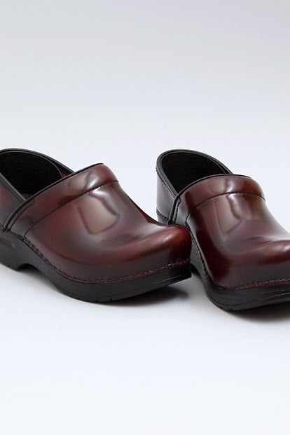 Dansko burgundy sales patent leather clogs