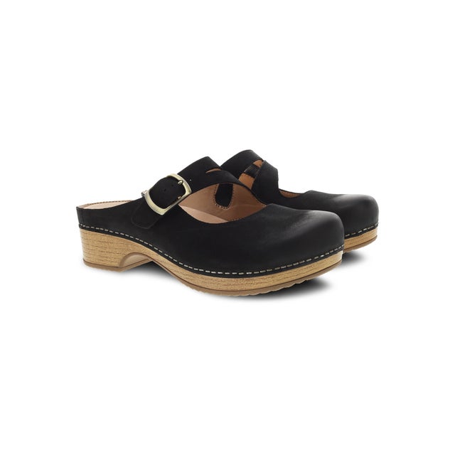 Dansko sales shoes clearance