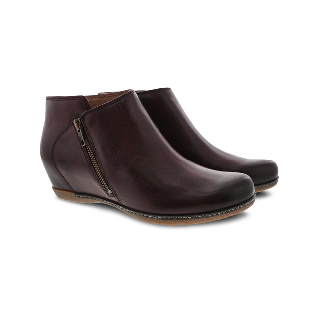 Dansko otis store