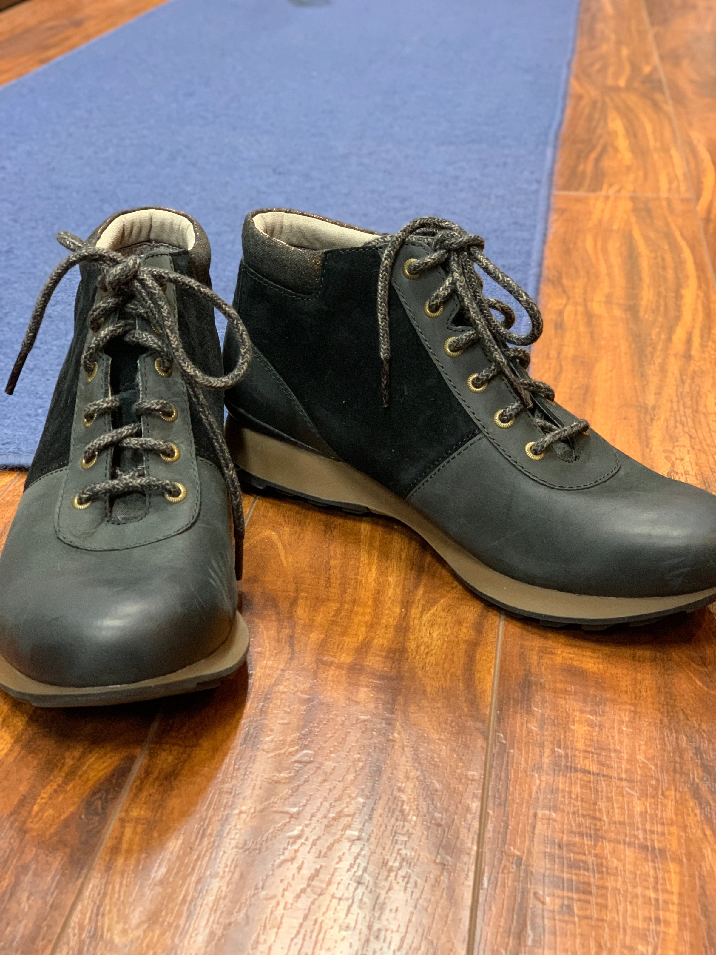 Dansko ginny 2024